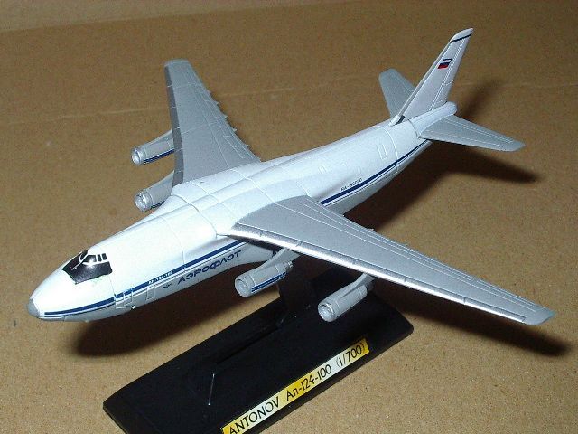 Takara Wings of the World 2 An-124 Aeroflot